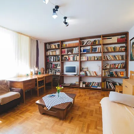 Apartament Spacious And Cozy House Bakula