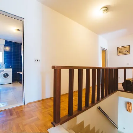Apartament Spacious And Cozy House Bakula