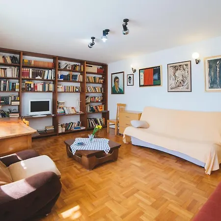 Spacious And Cozy House Bakula *
